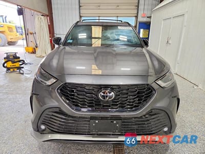 Piąte zdjęcie samochodu w środku: 2023 TOYOTA HIGHLANDER VIN:5TDKDRBH6PS029238 - miniatura