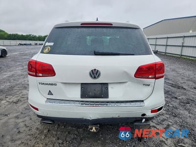 Zdjęcie 6 z 13 samochodu: 2014 VOLKSWAGEN TOUAREG V6 TDI VIN:WVGEP9BPXED008974 - miniatura