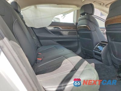 Zdjęcie 10 z 12 samochodu: 2018 BMW 750 I VIN:WBA7F0C50JGM23722 - miniatura