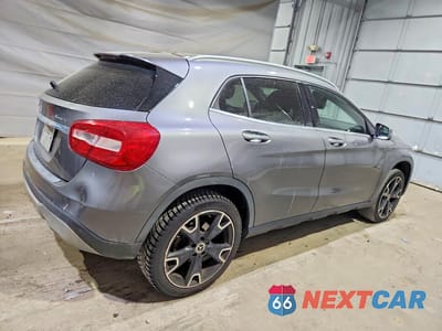 Trzecie zdjęcie samochodu z tyłu: 2018 MERCEDES-BENZ GLA 250 4MATIC VIN:WDCTG4GB3JJ452666 - miniatura