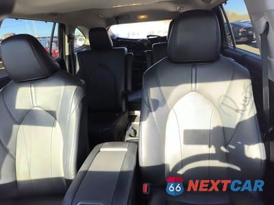Zdjęcie 10 z 14 samochodu: 2023 TOYOTA HIGHLANDER HYBRID VIN:5TDYARAH2PS519034 - miniatura