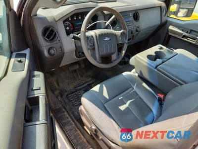 Zdjęcie 8 z 12 samochodu: 2013 FORD F250 SUPER DUTY VIN:1FTBF2BTXDEA40282 - miniatura