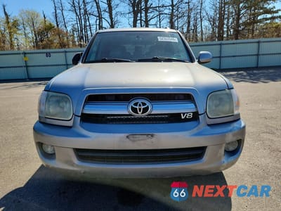 Piąte zdjęcie samochodu w środku: 2005 TOYOTA SEQUOIA SR5 VIN:5TDBT44A15S241905 - miniatura