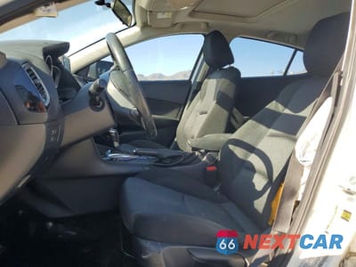 Zdjęcie 7 z 12 samochodu: 2015 MAZDA 3 TOURING VIN:JM1BM1L72F1274721 - miniatura