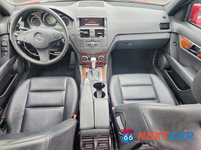 Zdjęcie 8 z 12 samochodu: 2010 MERCEDES-BENZ C 300 4MATIC VIN:WDDGF8BB1AR124193 - miniatura