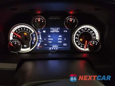 Zdjęcie 9 z 12 samochodu: 2016 RAM 1500 SPORT VIN:1C6RR7MT5GS161248 - miniatura