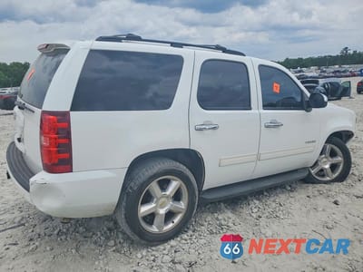 Trzecie zdjęcie samochodu z tyłu: 2013 CHEVROLET TAHOE C1500 LS VIN:1GNSCAE06DR361403 - miniatura