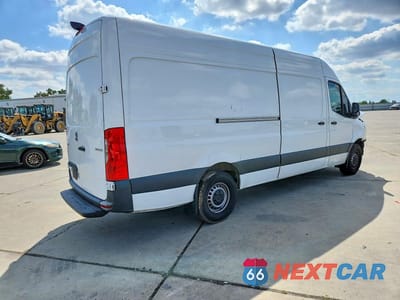 Trzecie zdjęcie samochodu z tyłu: 2024 MERCEDES-BENZ SPRINTER 2500 VIN:W1Y4KCHY1RT178899 - miniatura