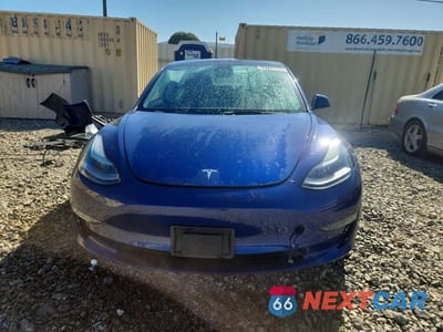 Piąte zdjęcie samochodu w środku: 2023 TESLA MODEL 3 VIN:5YJ3E1EA4PF451515 - miniatura