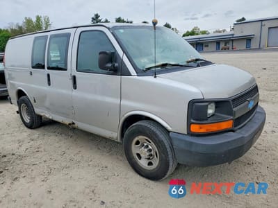 Czwarte zdjęcie samochodu z boku: 2014 CHEVROLET EXPRESS G2500 VIN:1GCWGFBA3E1121878 - miniatura