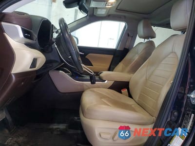 Zdjęcie 7 z 13 samochodu: 2022 TOYOTA HIGHLANDER XLE VIN:5TDGZRBH4NS162214 - miniatura