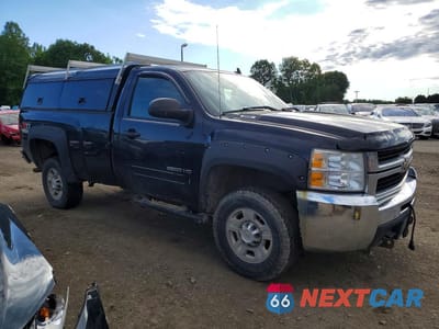 Czwarte zdjęcie samochodu z boku: 2010 CHEVROLET SILVERADO K2500 HEAVY DUTY LT VIN:1GC3KXBGXAF116752 - miniatura