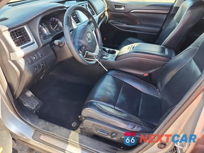 Zdjęcie 7 z 14 samochodu: 2015 TOYOTA HIGHLANDER LIMITED VIN:5TDDKRFH7FS072168 - miniatura