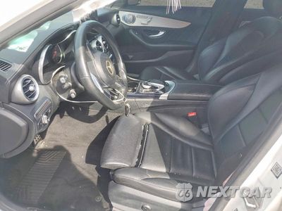 Zdjęcie 7 z 12 samochodu: 2015 MERCEDES-BENZ C 300 4MATIC VIN:55SWF4KBXFU087462 - miniatura