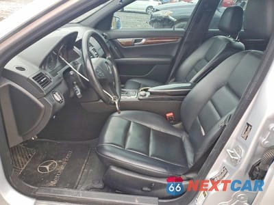 Zdjęcie 7 z 12 samochodu: 2010 MERCEDES-BENZ C 300 4MATIC VIN:WDDGF8BB5AR092543 - miniatura