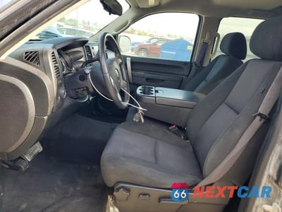 Zdjęcie 7 z 12 samochodu: 2011 CHEVROLET SILVERADO K1500 LT VIN:3GCPKSE33BG303831 - miniatura