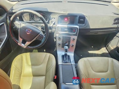 Zdjęcie 8 z 12 samochodu: 2018 VOLVO V60 T5 DYNAMIC WAGON VIN:YV140MELXJ2389290 - miniatura