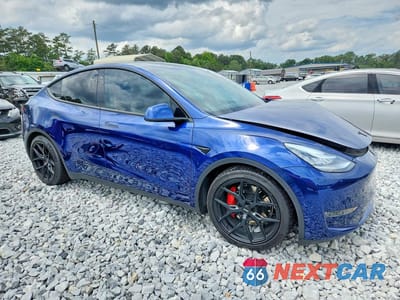 Czwarte zdjęcie samochodu z boku: 2020 TESLA MODEL Y VIN:5YJYGDEF4LF009910 - miniatura