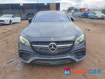 Piąte zdjęcie samochodu w środku: 2018 MERCEDES-BENZ E 63 AMG-S VIN:WDDZF8KB7JA224435 - miniatura