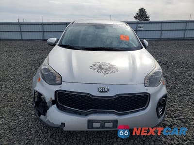 Piąte zdjęcie samochodu w środku: 2017 KIA SPORTAGE LX VIN:KNDPMCAC7H7282573 - miniatura