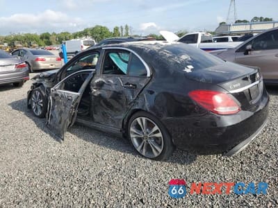 Drugie zdjęcie samochodu z przodu: 2018 MERCEDES-BENZ C 300 VIN:55SWF4JB2JU280957 - miniatura