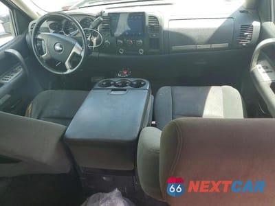 Zdjęcie 8 z 12 samochodu: 2009 CHEVROLET SILVERADO K3500 LT VIN:1GCJK83669F186103 - miniatura
