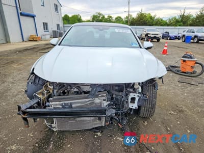 Piąte zdjęcie samochodu w środku: 2019 VOLKSWAGEN JETTA SEL VIN:3VWE57BU8KM108444 - miniatura