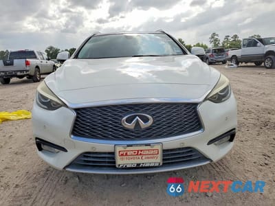 Piąte zdjęcie samochodu w środku: 2017 INFINITI QX30 BASE VIN:SJKCH5CP2HA036254 - miniatura