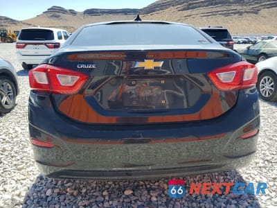 Zdjęcie 6 z 12 samochodu: 2018 CHEVROLET CRUZE LS VIN:1G1BC5SM6J7242029 - miniatura