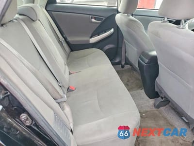 Zdjęcie 10 z 12 samochodu: 2015 TOYOTA PRIUS TWO VIN:JTDKN3DU9F0407235 - miniatura