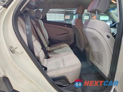 Zdjęcie 11 z 13 samochodu: 2016 HYUNDAI TUCSON SPORT VIN:KM8J3CA21GU052040 - miniatura