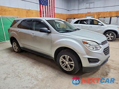 Czwarte zdjęcie samochodu z boku: 2017 CHEVROLET EQUINOX LS VIN:2GNALBEK4H1561682 - miniatura
