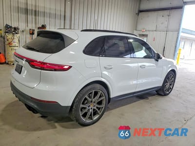 Trzecie zdjęcie samochodu z tyłu: 2023 PORSCHE CAYENNE S VIN:WP1AB2AY1PDA14554 - miniatura