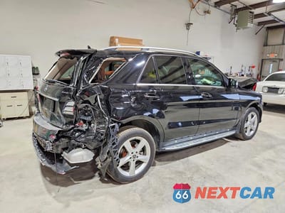 Trzecie zdjęcie samochodu z tyłu: 2018 MERCEDES-BENZ GLE 350 4MATIC VIN:4JGDA5HB2JB119834 - miniatura