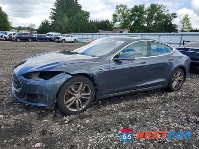 2014 TESLA MODEL S 5YJSA1H10EFP62522 - główne zdjęcie licytacji z USA - miniatura