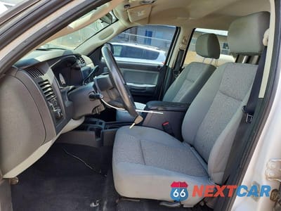 Zdjęcie 7 z 12 samochodu: 2010 DODGE DAKOTA SXT VIN:1D7RW3GK6AS223377 - miniatura