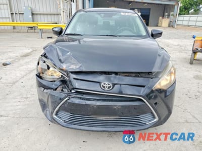Piąte zdjęcie samochodu w środku: 2017 TOYOTA YARIS IA BASE VIN:3MYDLBYV6HY173481 - miniatura
