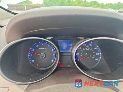 Zdjęcie 9 z 13 samochodu: 2015 HYUNDAI TUCSON SE VIN:KM8JUCAG6FU117486 - miniatura