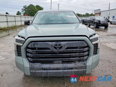 Piąte zdjęcie samochodu w środku: 2024 TOYOTA TUNDRA SR5 VIN:5TFLA5AB1RX034380 - miniatura