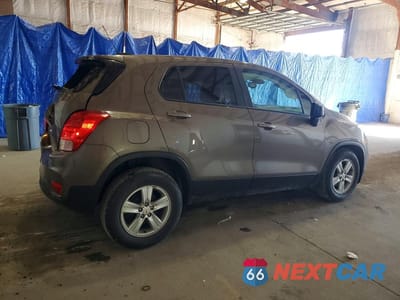 Trzecie zdjęcie samochodu z tyłu: 2020 CHEVROLET TRAX LS VIN:KL7CJKSB5LB341971 - miniatura