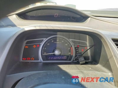 Zdjęcie 9 z 12 samochodu: 2008 HONDA CIVIC LX VIN:2HGFG12608H521290 - miniatura