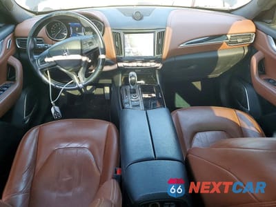 Zdjęcie 8 z 13 samochodu: 2017 MASERATI LEVANTE VIN:ZN661XUA9HX257744 - miniatura