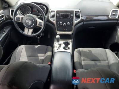 Zdjęcie 8 z 13 samochodu: 2013 JEEP GRAND CHEROKEE LAREDO VIN:1C4RJFAGXDC560731 - miniatura