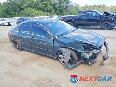 Czwarte zdjęcie samochodu z boku: 2005 HONDA ACCORD LX VIN:1HGCM56405A112972 - miniatura