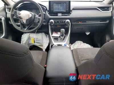 Zdjęcie 8 z 13 samochodu: 2020 TOYOTA RAV4 XLE VIN:JTMW1RFV2LD521958 - miniatura