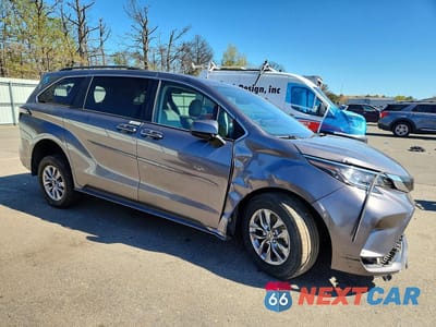 Czwarte zdjęcie samochodu z boku: 2023 TOYOTA SIENNA LE VIN:5TDBRKECXPS175067 - miniatura