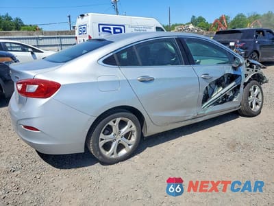 Trzecie zdjęcie samochodu z tyłu: 2017 CHEVROLET CRUZE PREMIER VIN:1G1BF5SM8H7105692 - miniatura