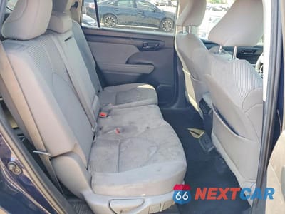Zdjęcie 11 z 13 samochodu: 2021 TOYOTA HIGHLANDER LE VIN:5TDBZRBH8MS535148 - miniatura