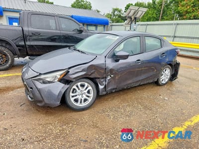 2018 TOYOTA YARIS IA BASE 3MYDLBYV6JY323174 - główne zdjęcie licytacji z USA - miniatura