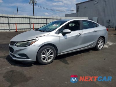 2017 CHEVROLET CRUZE LT 1G1BE5SMXH7229434 - główne zdjęcie licytacji z USA - miniatura